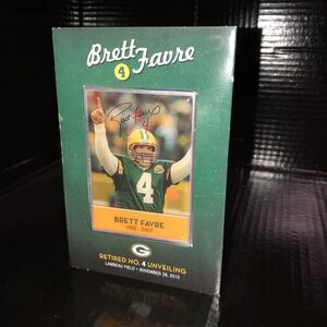 Retired BRETT FAVRE/ GB Packers/ Jersey Metal Card/ Memorabilia/Season holder